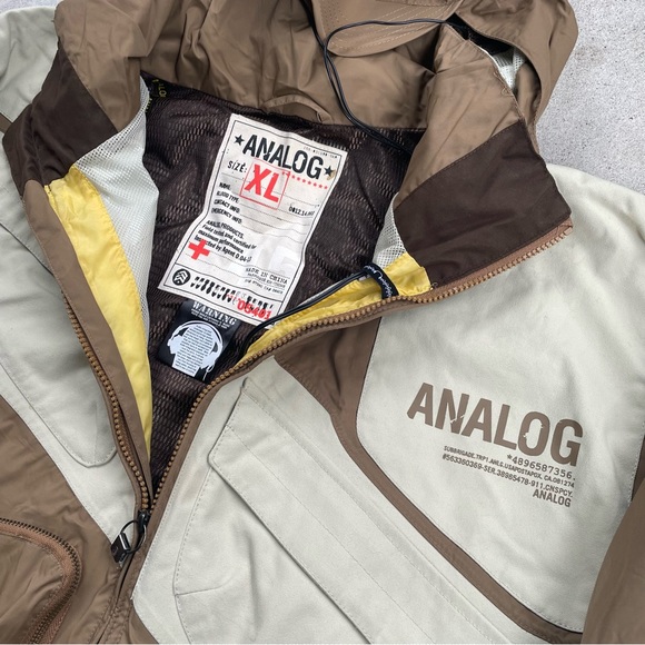 Analog Burton 2000s VNTG MP3 Headphones Music - multipocket snow jacket - XL - Picture 4 of 12